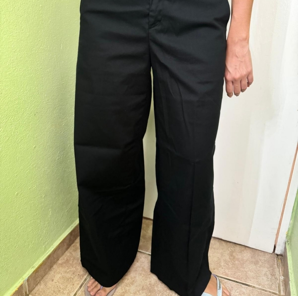 Uniqlo women Wide Chino Pant